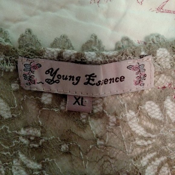 Young Essence Lace Button Up Sleeveless Top - Picture 8 of 8